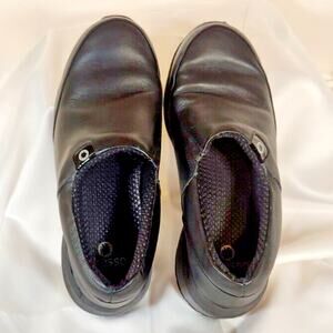 Akesso $95 6.5 Helia‎ Black Leather Slip-On Comfort Nursing Work Sneaker Shoes